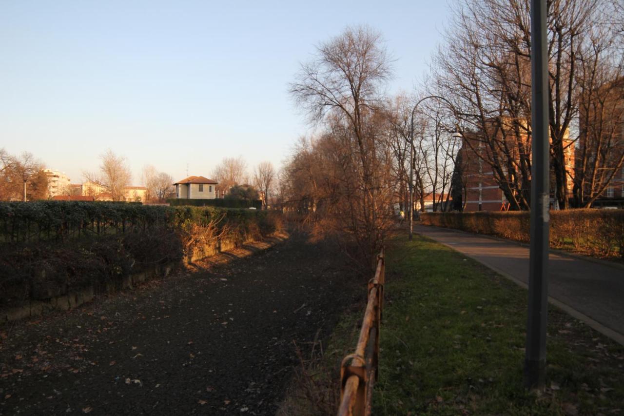 Milano: Accogliente Appartamento In Zona Comoda Екстериор снимка